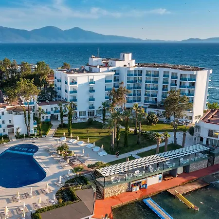 Le Bleu & Resort 5*