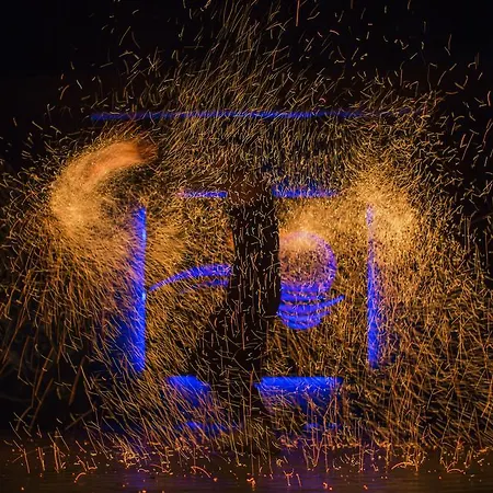 Le Bleu & Θέρετρο