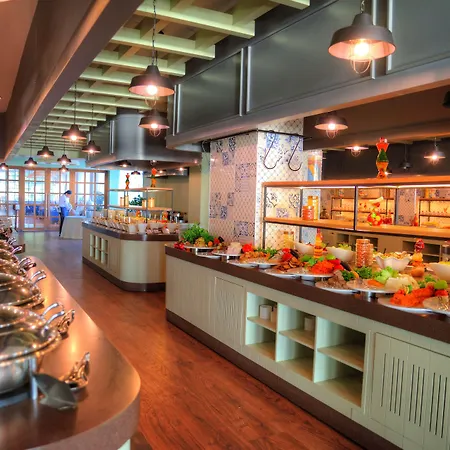 Курортный комплекс Le Bleu &