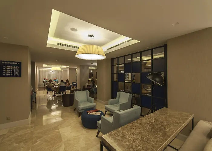 Le Bleu & 库萨达斯