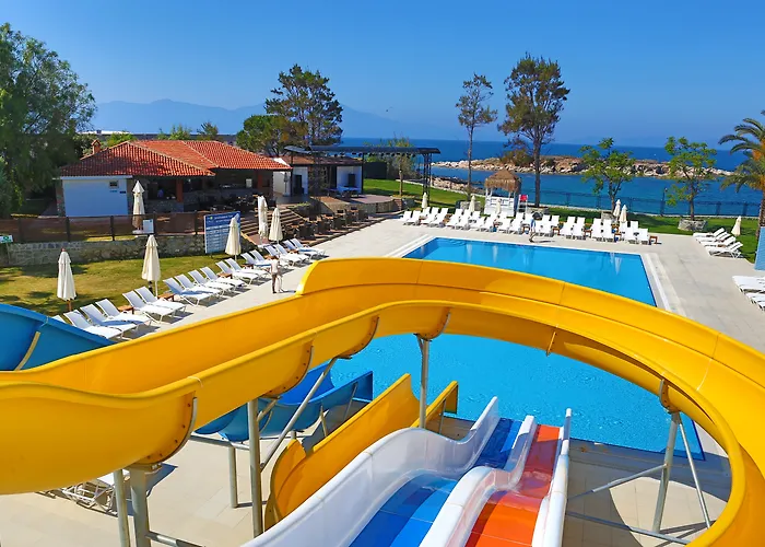 Le Bleu & 5* Kuşadası