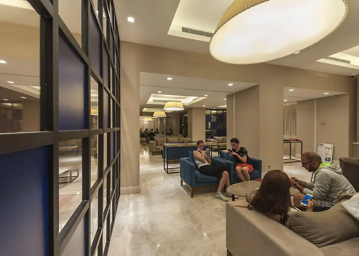 Le Bleu & 5* Kuşadası