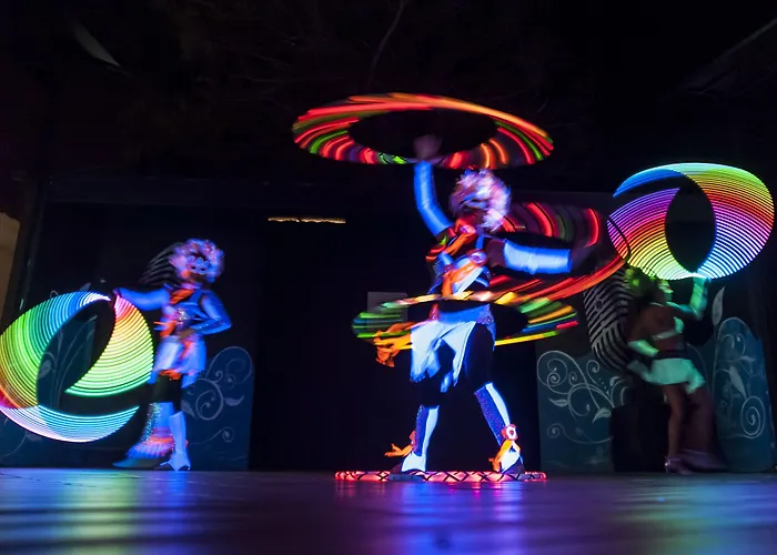 Le Bleu & منتجع كوشاداسيه