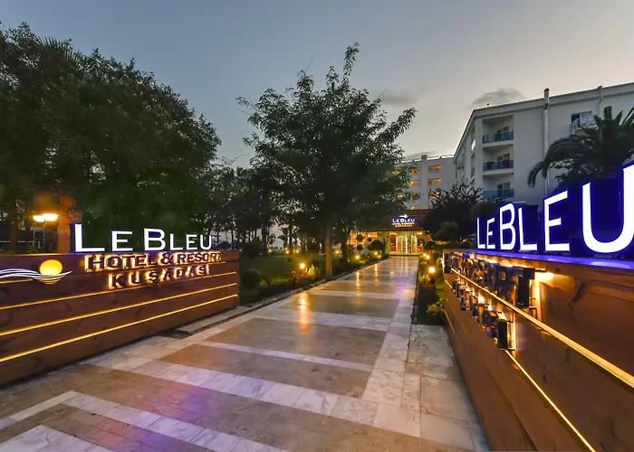 Le Bleu & 5* Kusadası
