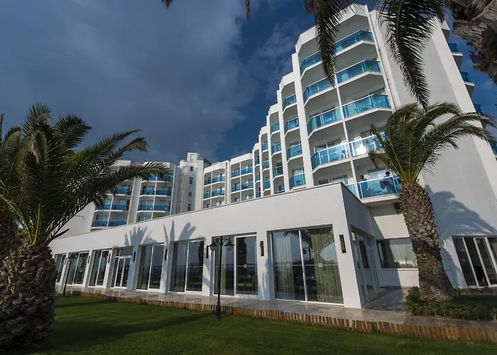 Le Bleu & 5* Kusadası